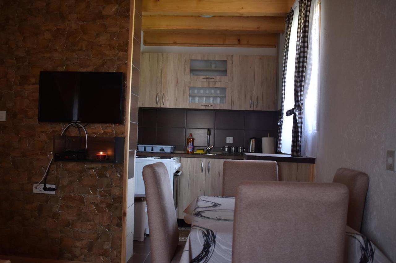 Apartments Avramovic - Bungalow 자블야크 외부 사진
